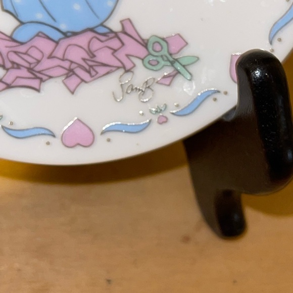 VTG: 1995 PRECIOUS MOMENTS Porcelain Collectors Plate - Picture 5 of 8